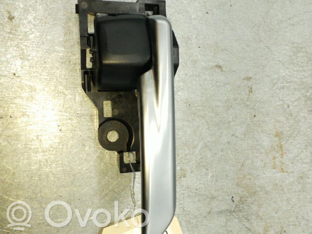 Manecilla interna puerta trasera   6920502370C0