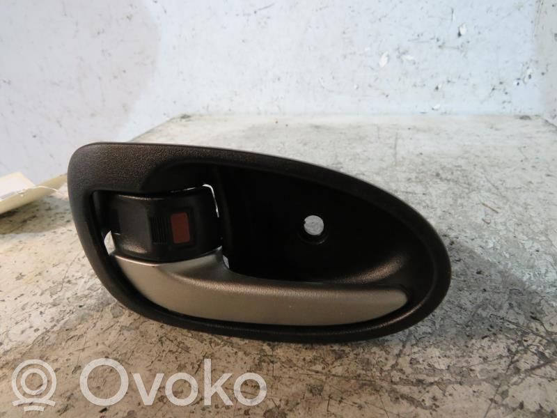 Toyota Yaris Manecilla interna puerta delantera 