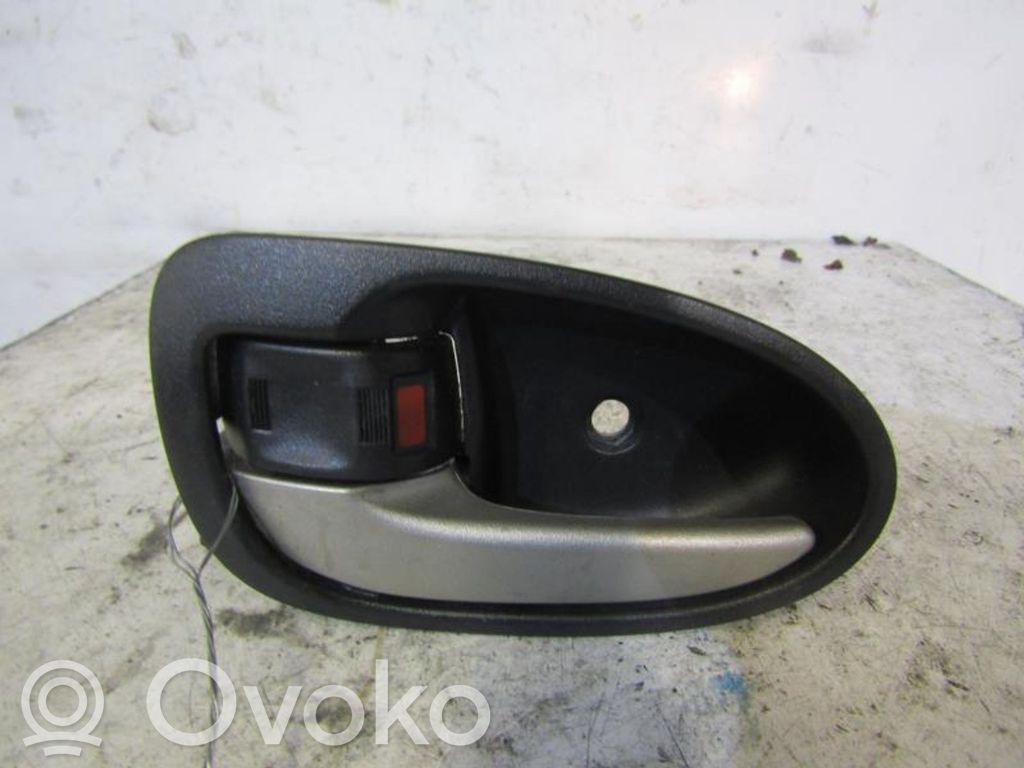 Toyota Yaris Manecilla interna puerta delantera 