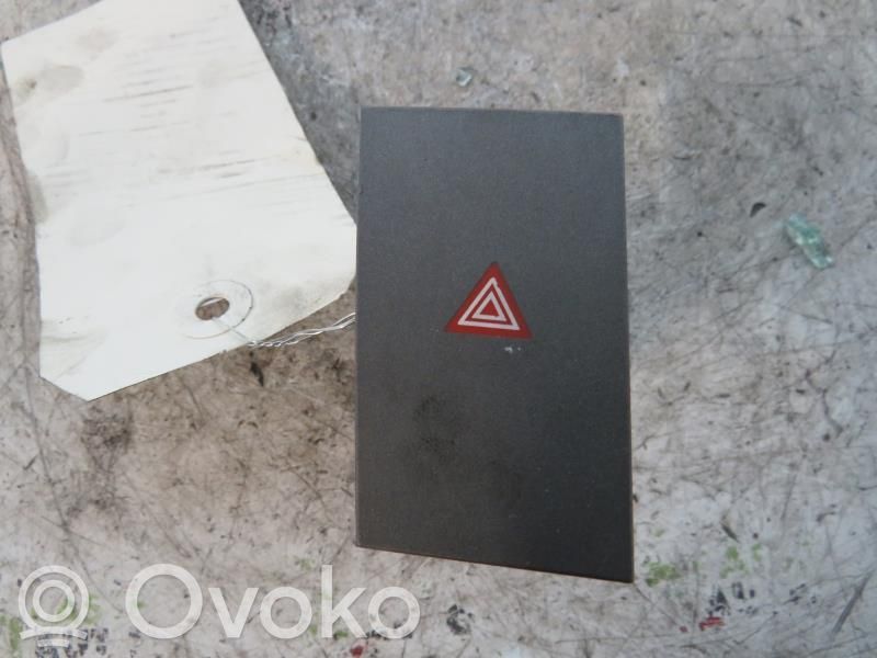 Botón interruptor de luz de peligro   13138255