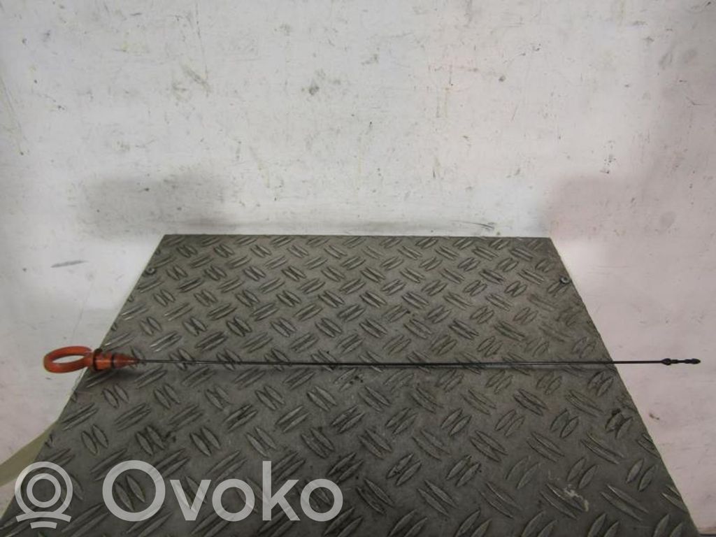 Volkswagen Golf V Bagnet poziomu oleju 