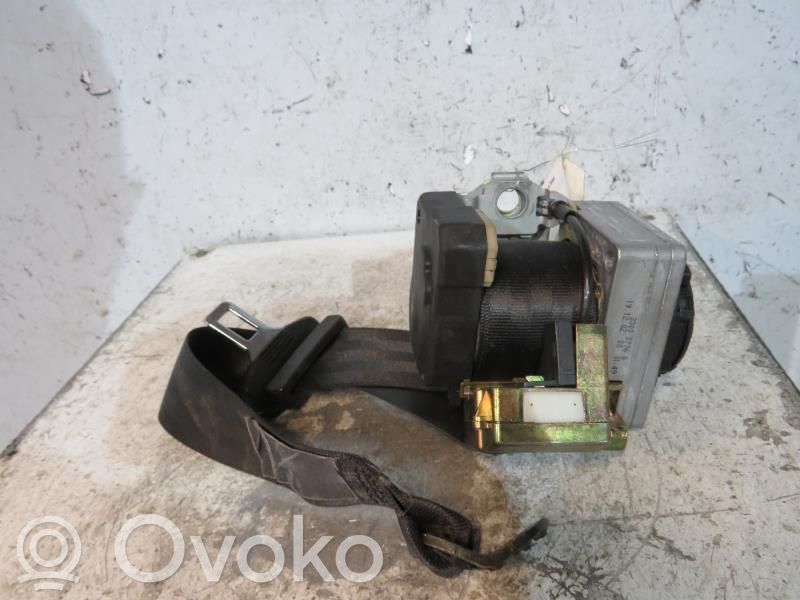 Volkswagen PASSAT B5.5 Cinturón trasero 
