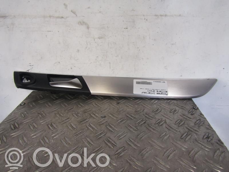 Volkswagen PASSAT B7 Manecilla interna puerta trasera 