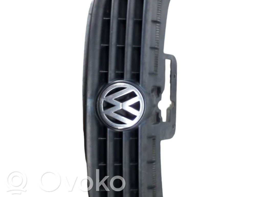 Volkswagen Touran I Etusäleikkö 