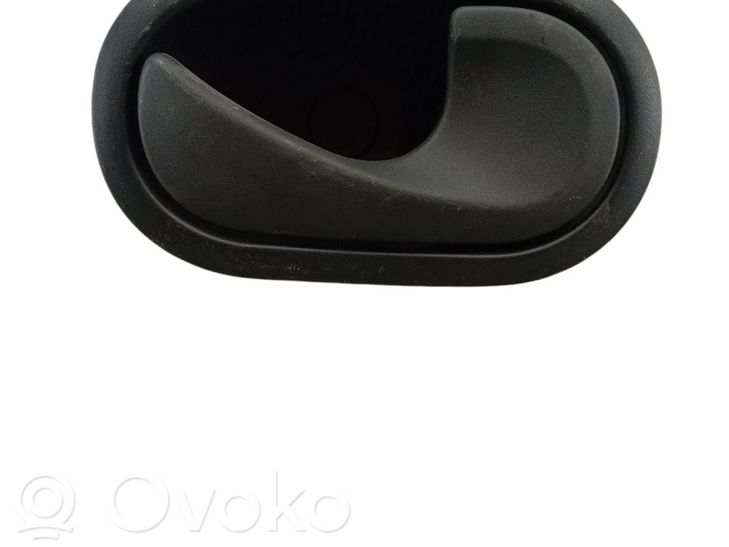 Manecilla interna puerta trasera   806705750R
