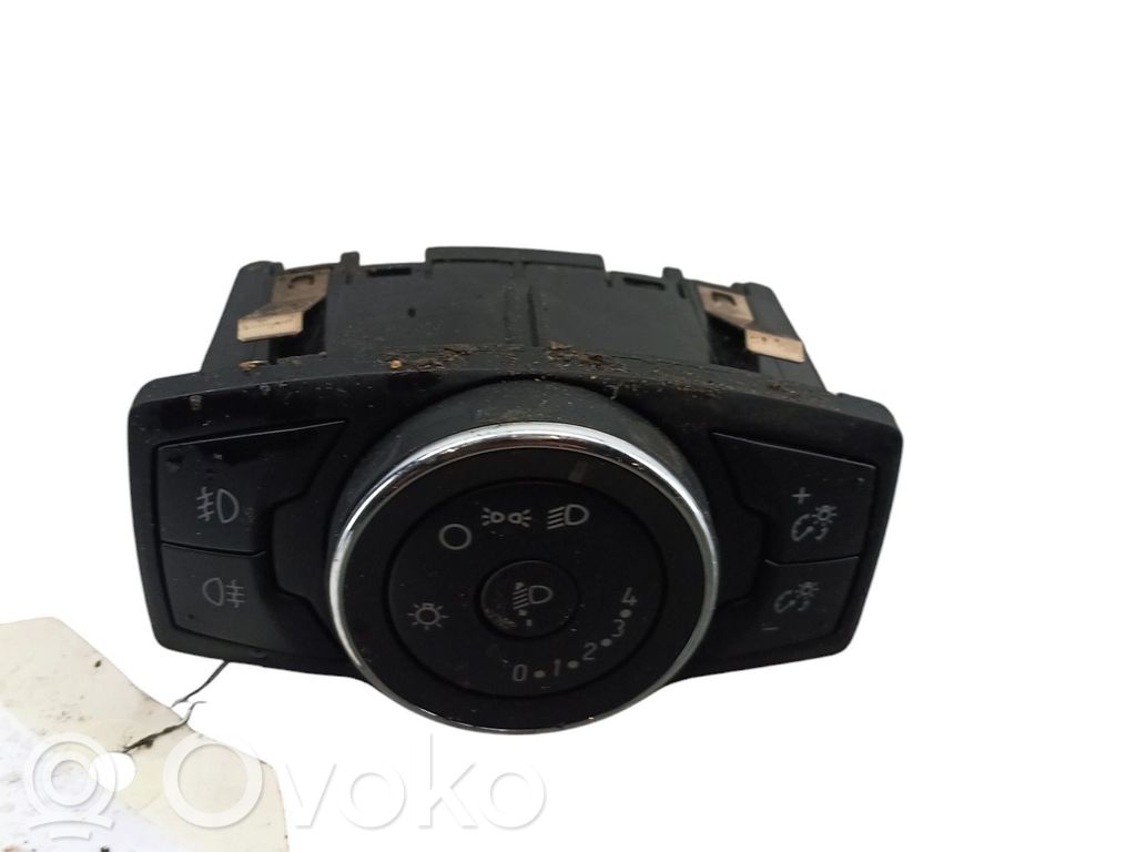 Ford Transit Courier Light switch 