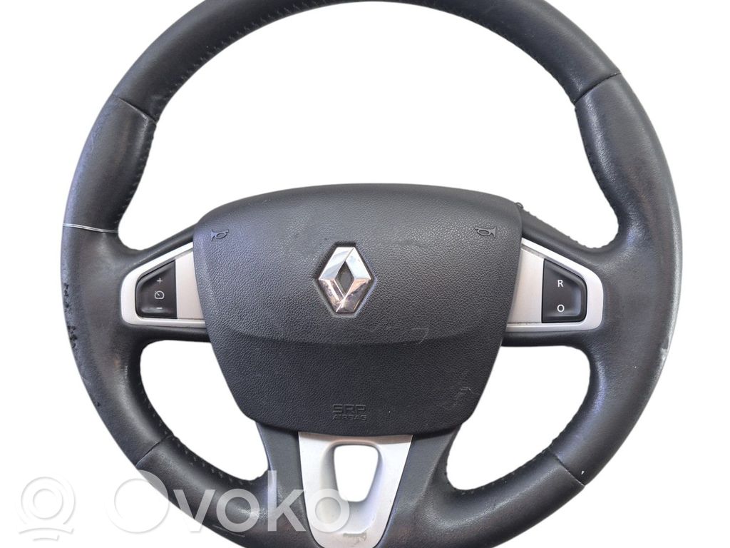 Renault Megane III Ohjauspyörä 