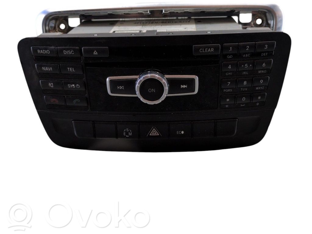 Mercedes-Benz A W176 Panel / Radioodtwarzacz CD/DVD/GPS 