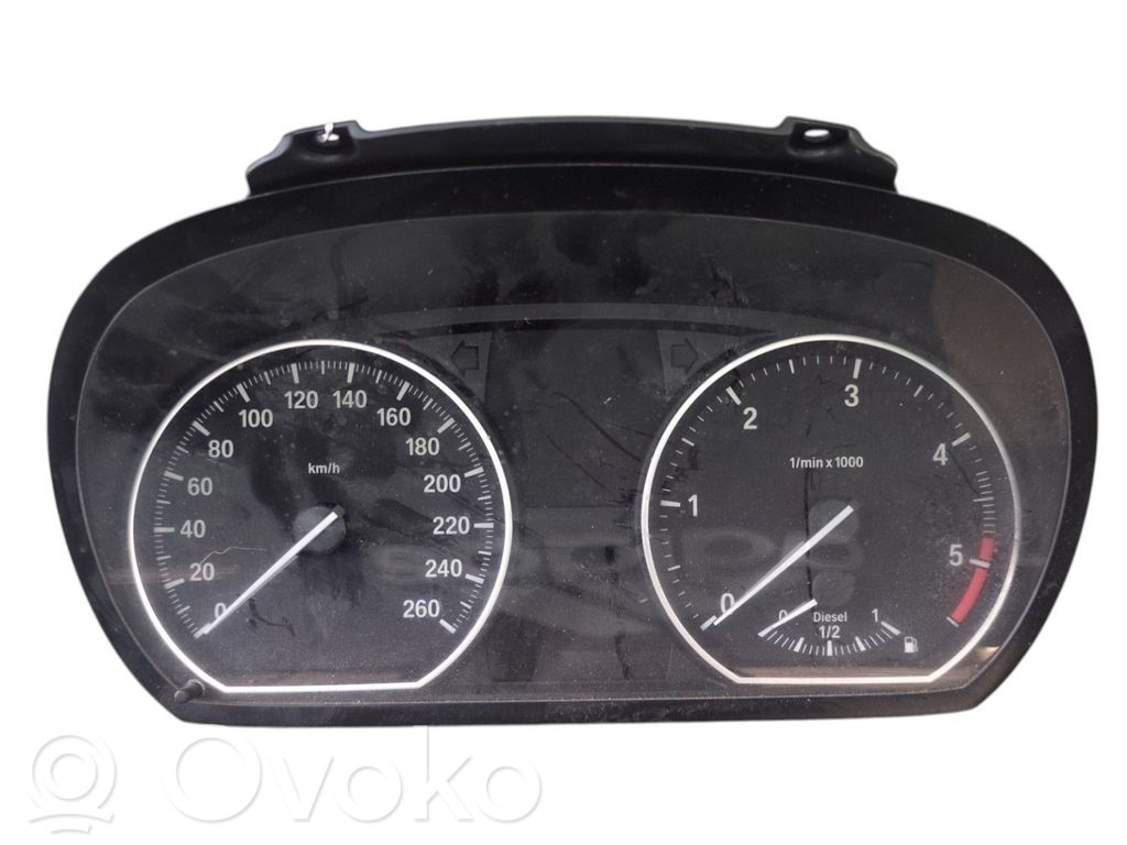 Geschwindigkeitsmesser Cockpit   62109283804