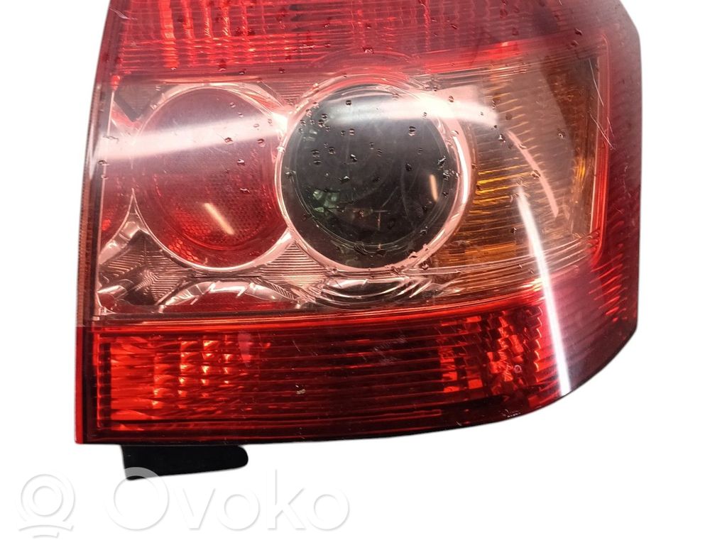 Toyota Corolla E120 E130 Lampă spate în caroserie 