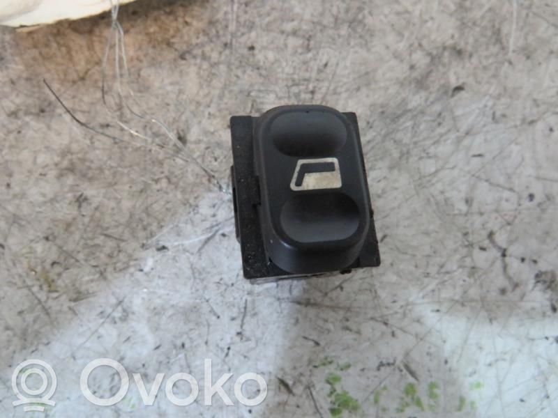 Peugeot 406 Electric window control switch 