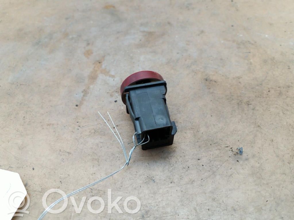 Comutator lumini pericol   00006554V6