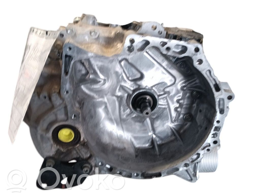 Peugeot 208 II Automatic gearbox 