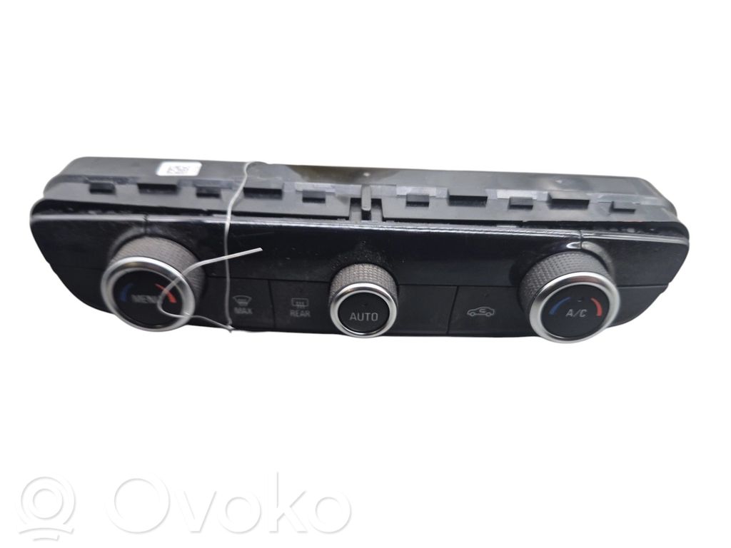 Opel Mokka B Climate control unit 