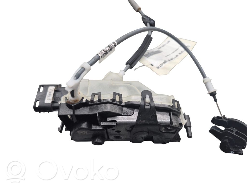 Opel Mokka B Rear door lock 
