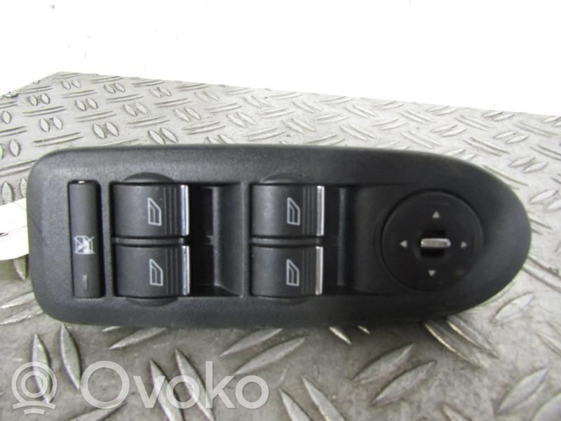 Electric window control switch   1683897