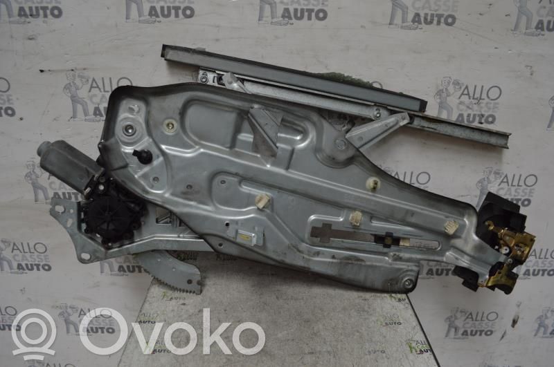Regulador de puerta delantera con motor   7701367866