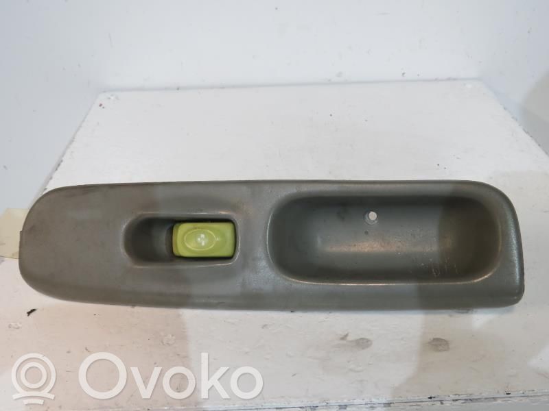 Renault Twingo I Interruptor del elevalunas eléctrico 