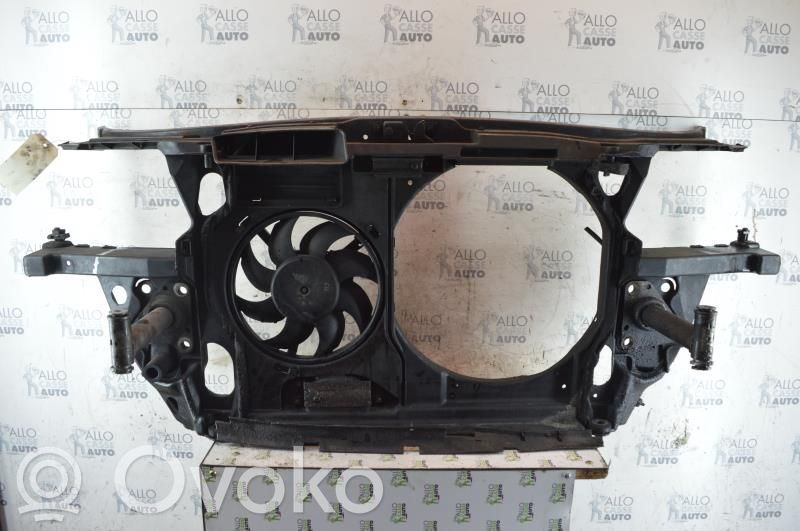 Radiatorių panelė   4B0805588N