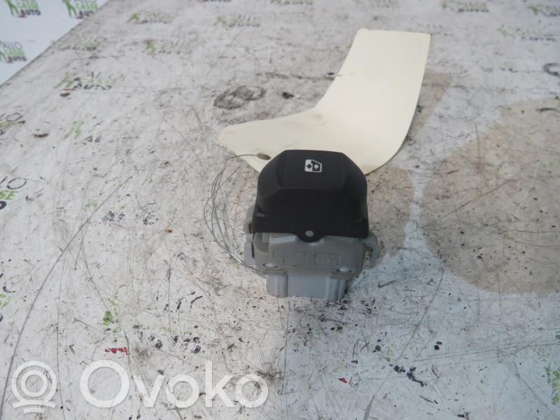 Electric window control switch   8200315024