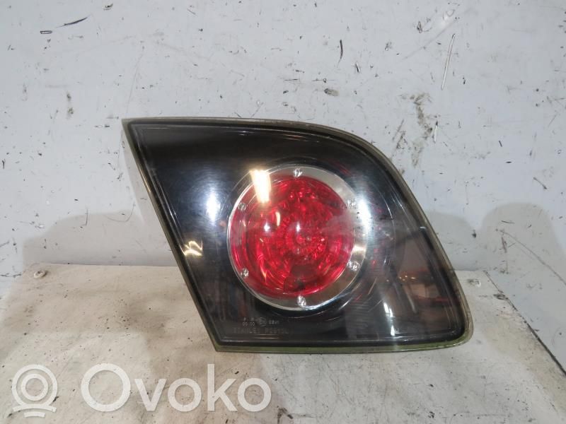 Mazda 3 I Takaluukun takavalot 