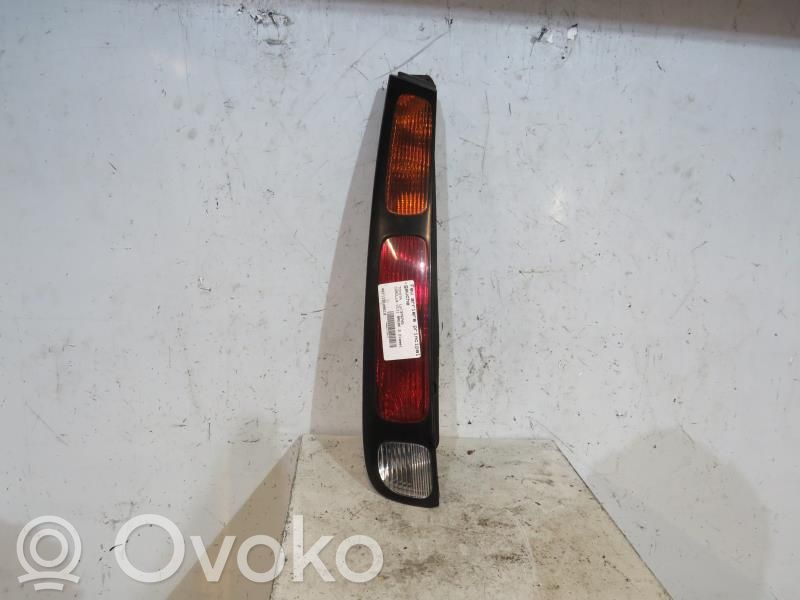 Rear/tail lights   8156013401