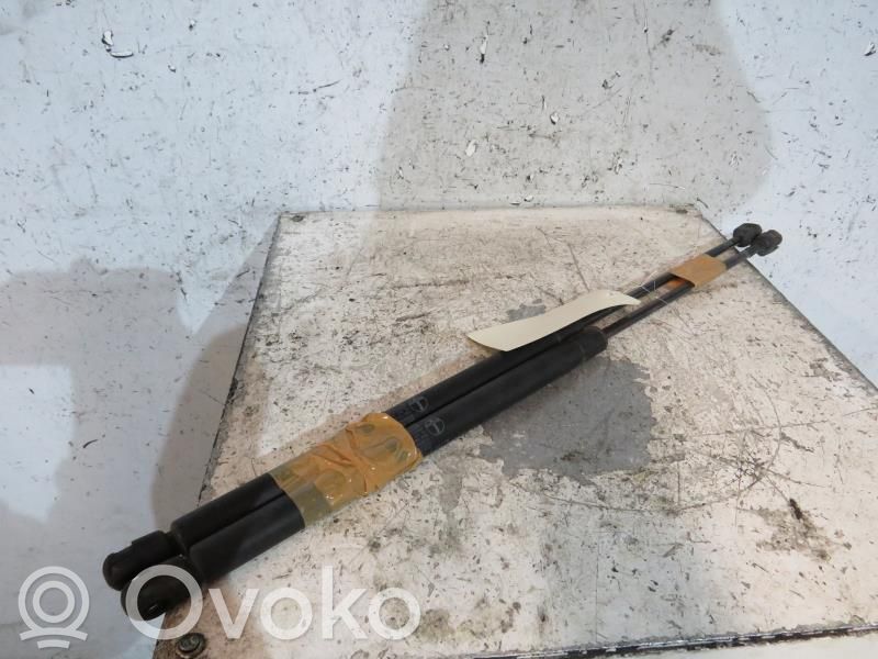 Mitsubishi Space Star Amortyzator klapy tylnej bagażnika 