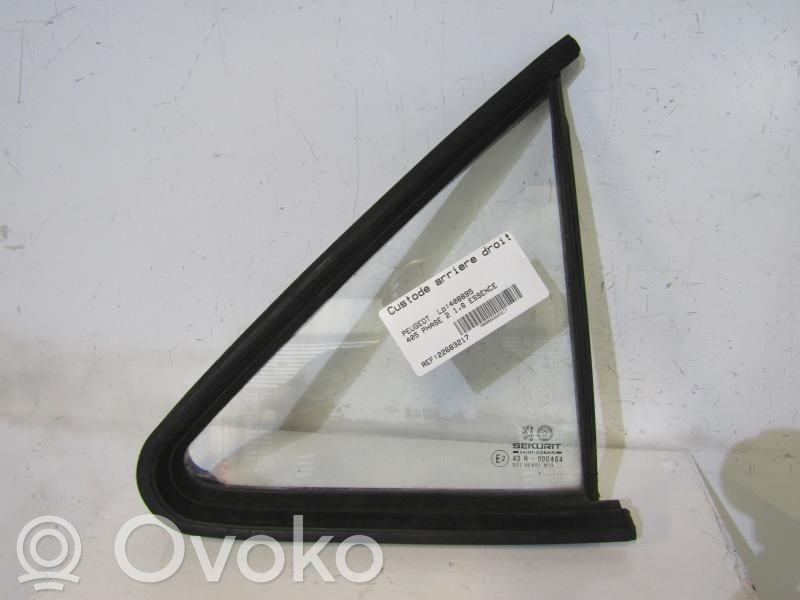 Peugeot 405 Vidrio lateral trasero 