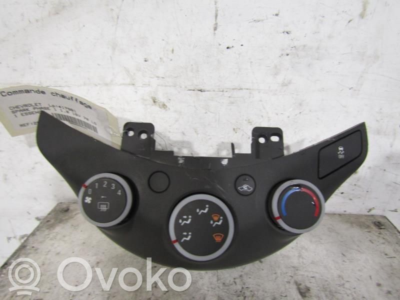 Chevrolet Spark Ilmastoinnin ohjainlaite 