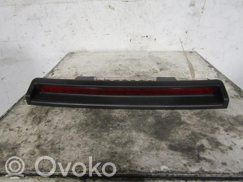 Kolmas/lisäjarruvalo   8E5945097C