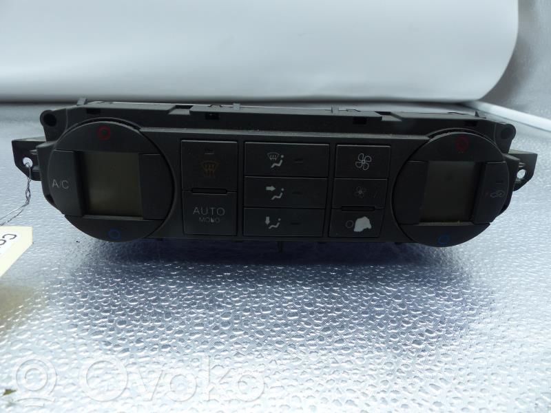 Climate control unit   1463861