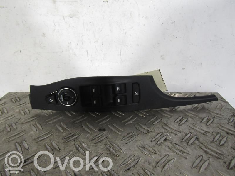 Hyundai i40 Comutator comandă geamuri electrice 