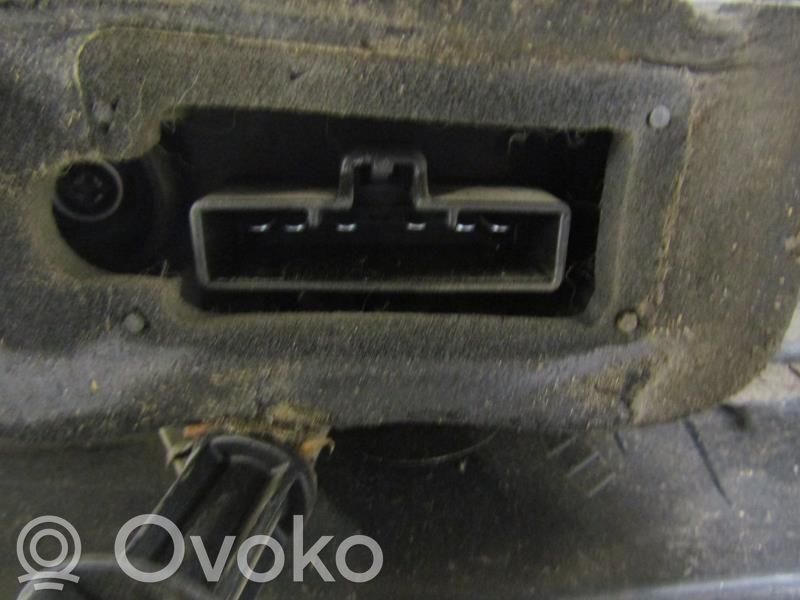 Ford C-MAX I Takavalot 