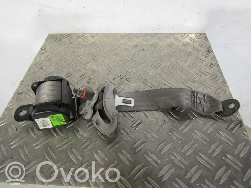 Cinturón trasero   898101G100RU
