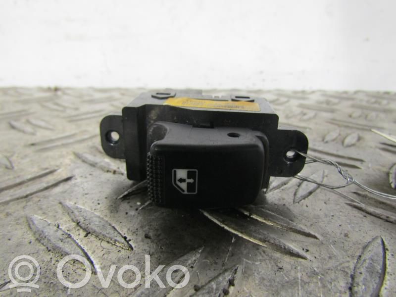 Interruptor del elevalunas eléctrico   935811G001