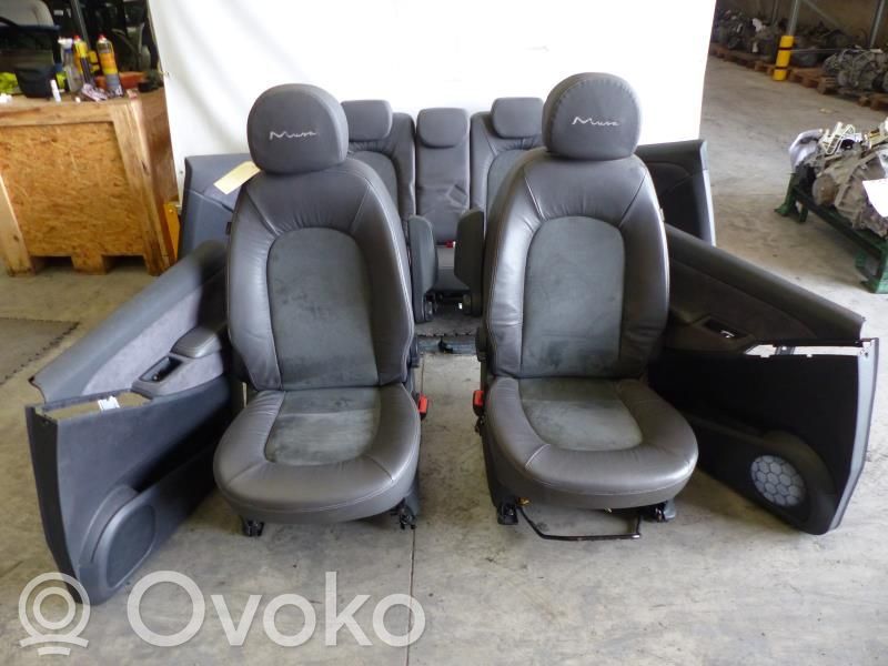 Interior set   185287278