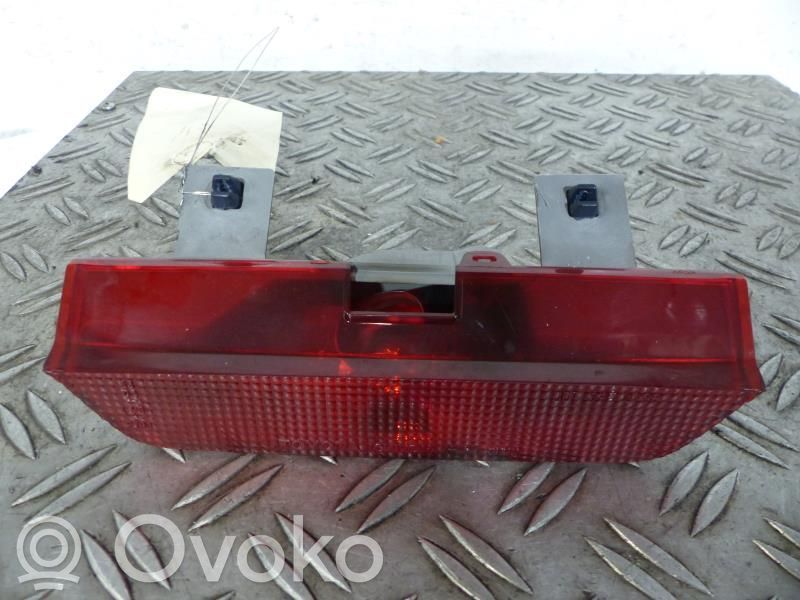 Toyota RAV 4 (XA20) Kolmas/lisäjarruvalo 