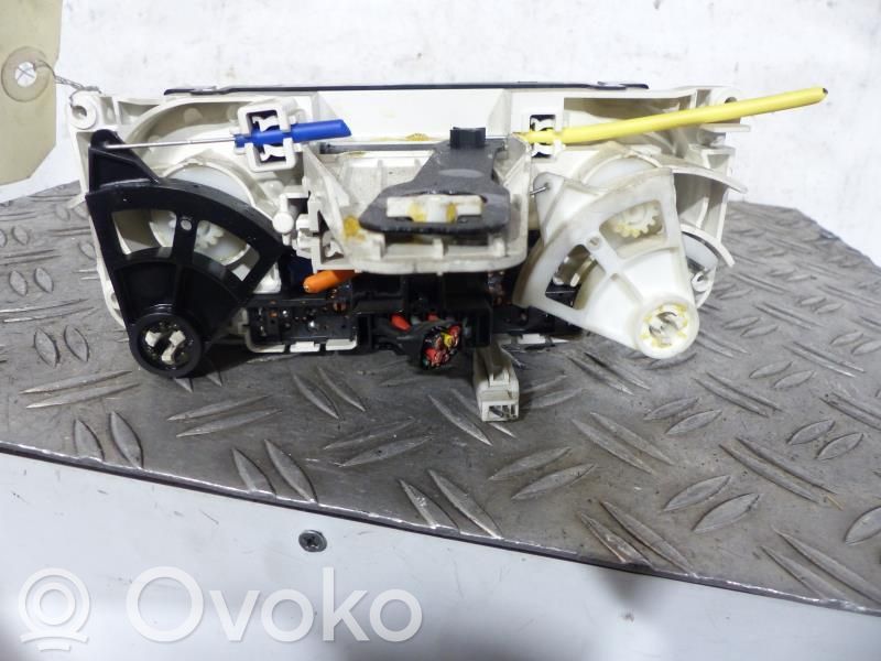 Audi A4 S4 B8 8K Climate control unit 