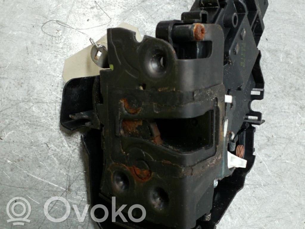 Etuoven lukko   4892360