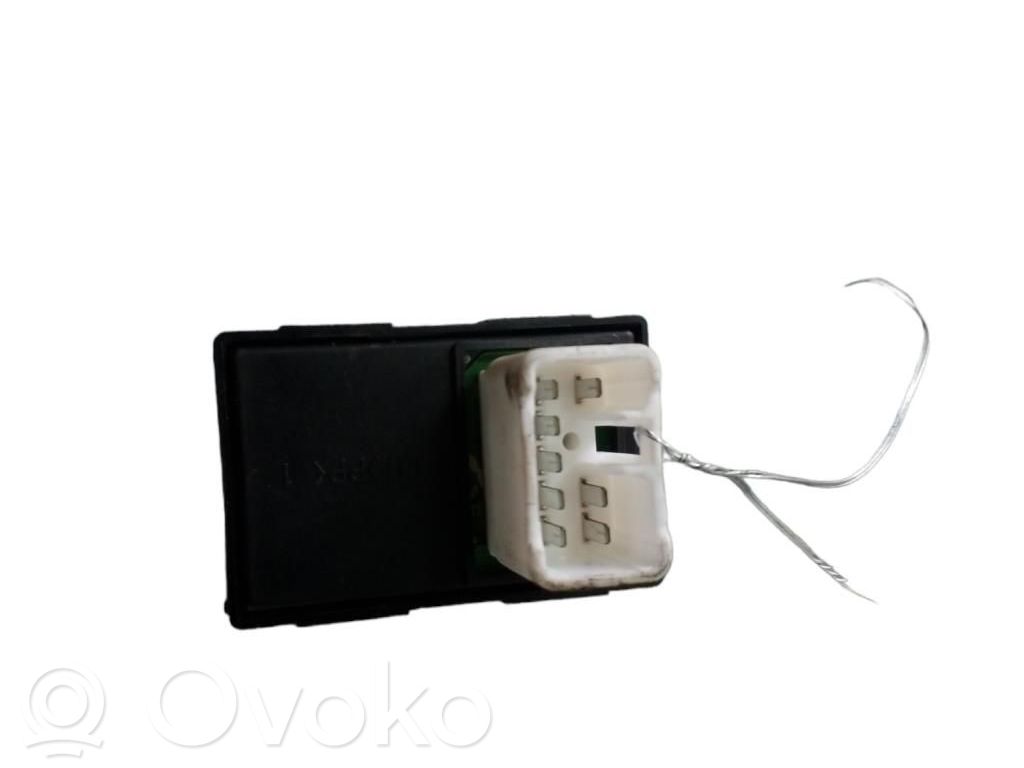Electric window control switch   935751H000EQ
