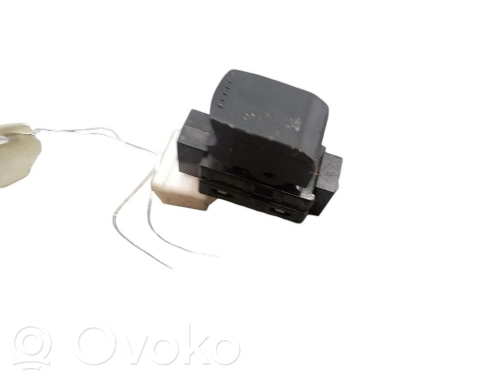 Suzuki Alto Interruptor del elevalunas eléctrico 