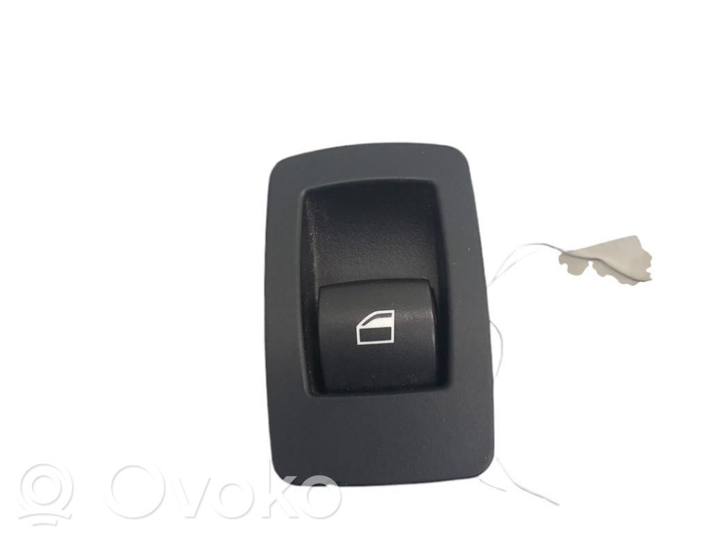 Electric window control switch   61313448654