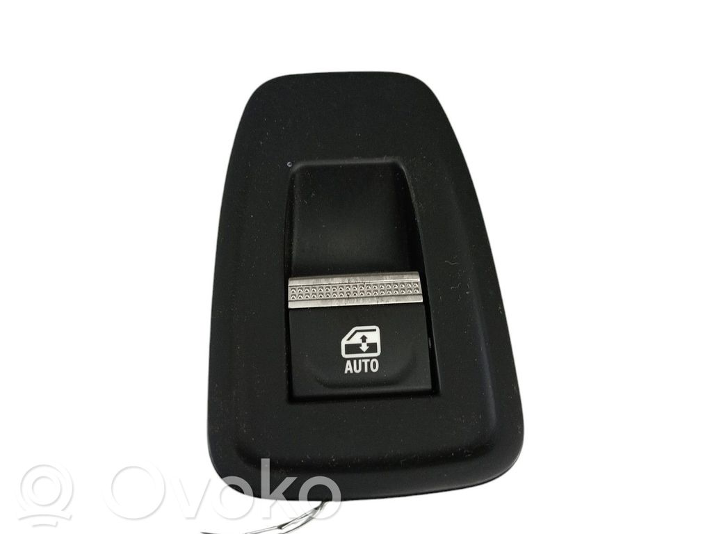 Renault Megane E-Tech Electric window control switch 