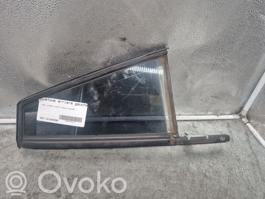 Ventanilla de ventilación de la puerta trasera   5074223AB