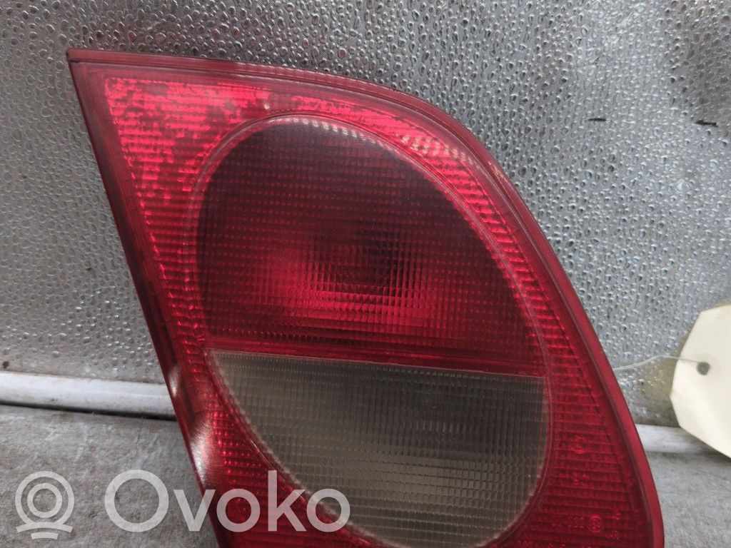 Mercedes-Benz E W210 Feux arrière sur hayon 