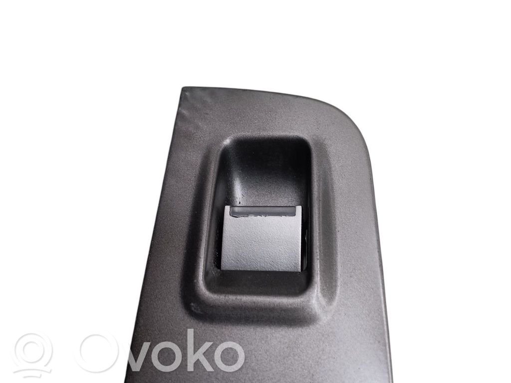 Electric window control switch   C2P18073