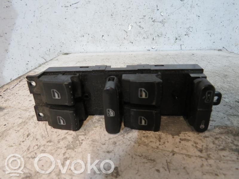 Interruptor del elevalunas eléctrico   1J4959857D