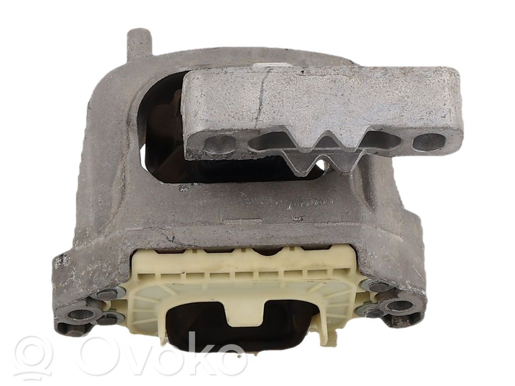 Volkswagen Polo VI Engine mount bracket 