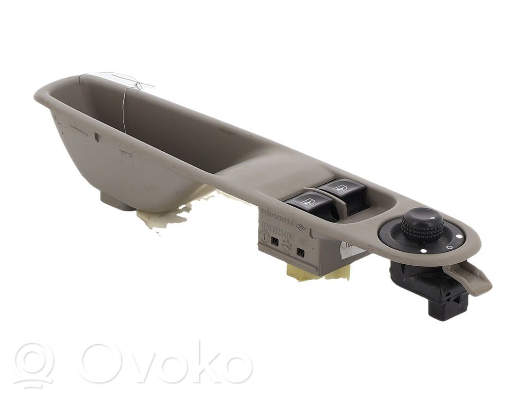 Electric window control switch   254118044R