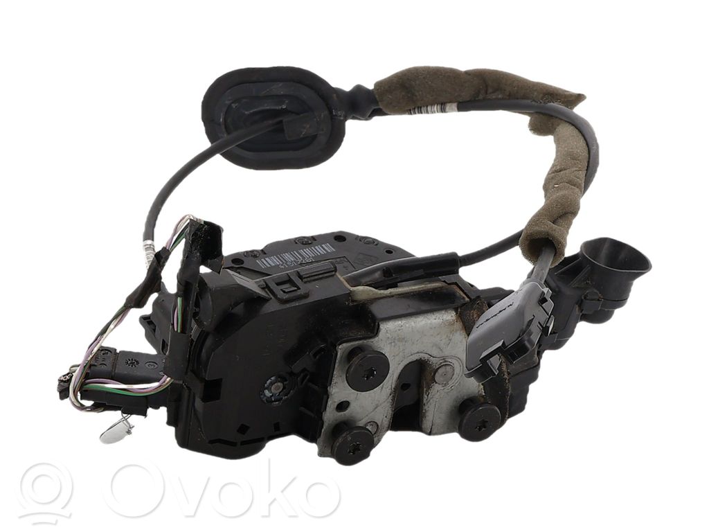 Renault Captur Front door lock 